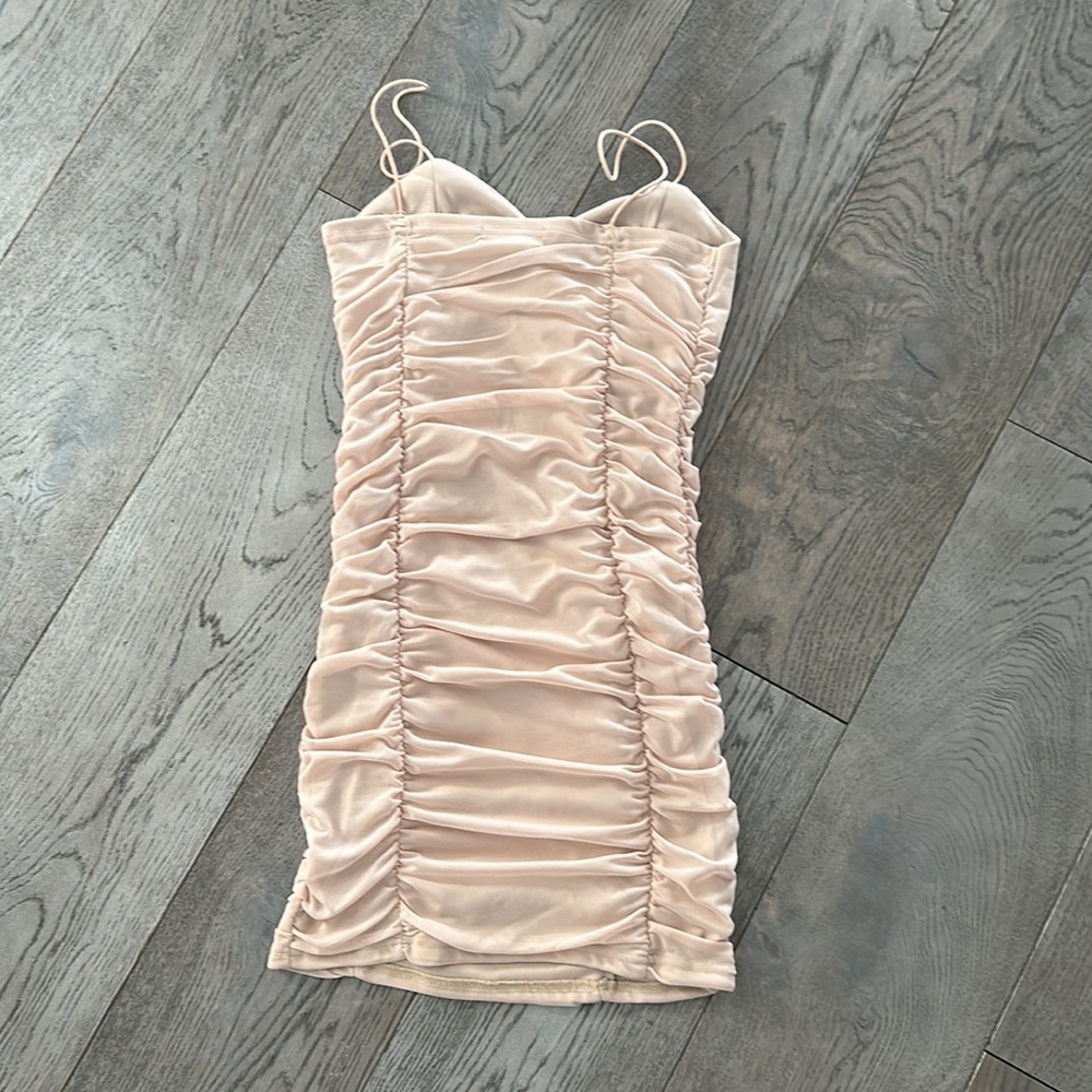 FOREVER 21 Nude Ruched Mini Dress - Picture 2 of 3